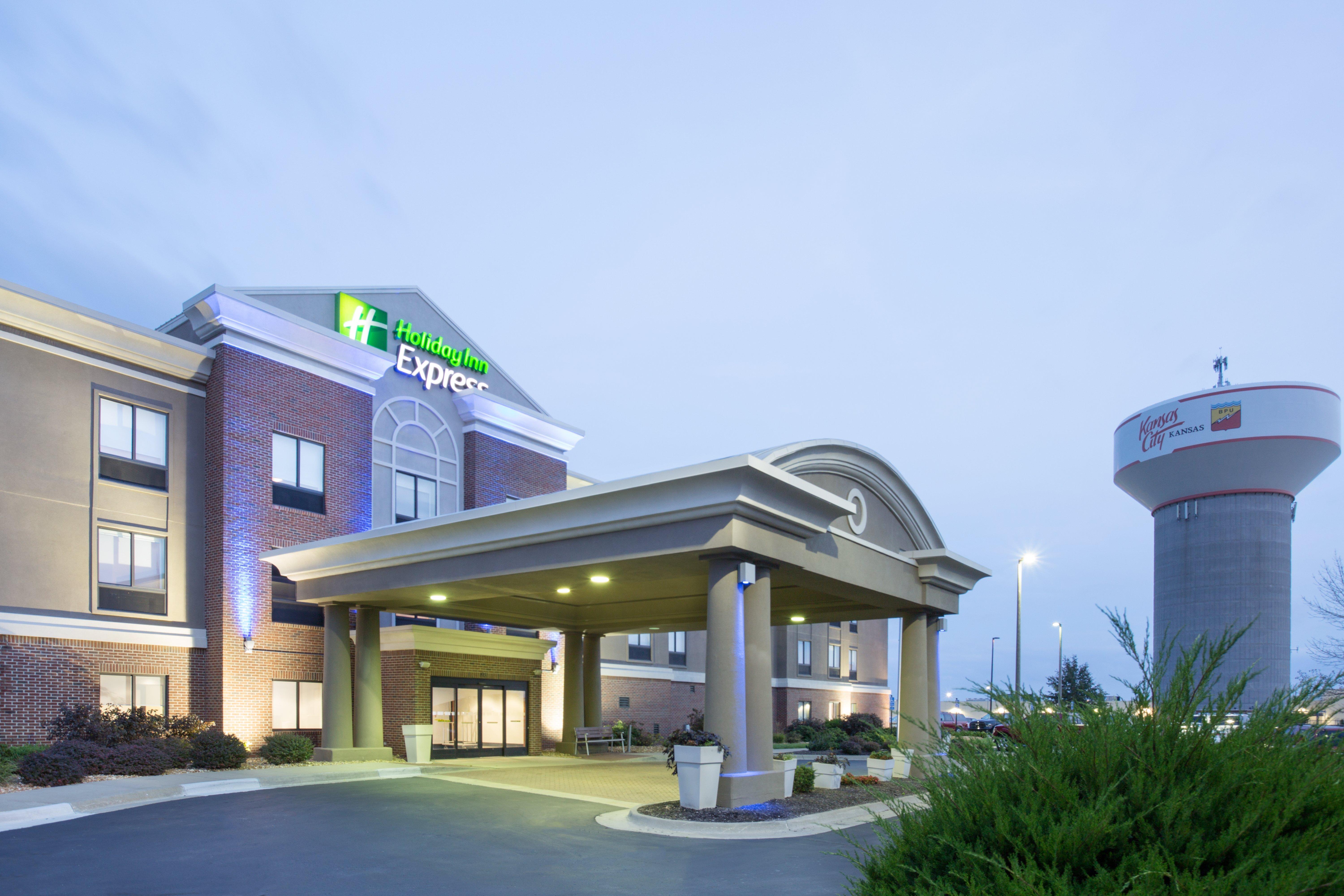 Holiday Inn Express Kansas City - At The Legends! By Ihg Bonner Springs Eksteriør bilde