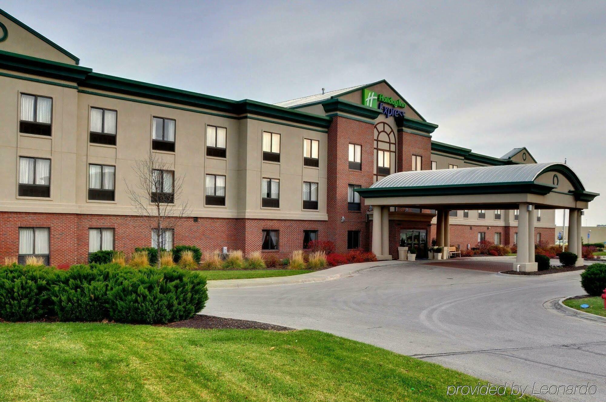 Holiday Inn Express Kansas City - At The Legends! By Ihg Bonner Springs Eksteriør bilde